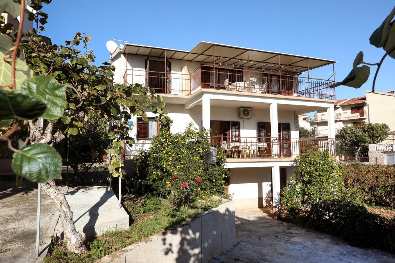 Apartman Gilan Seget Vranjica Exterior photo