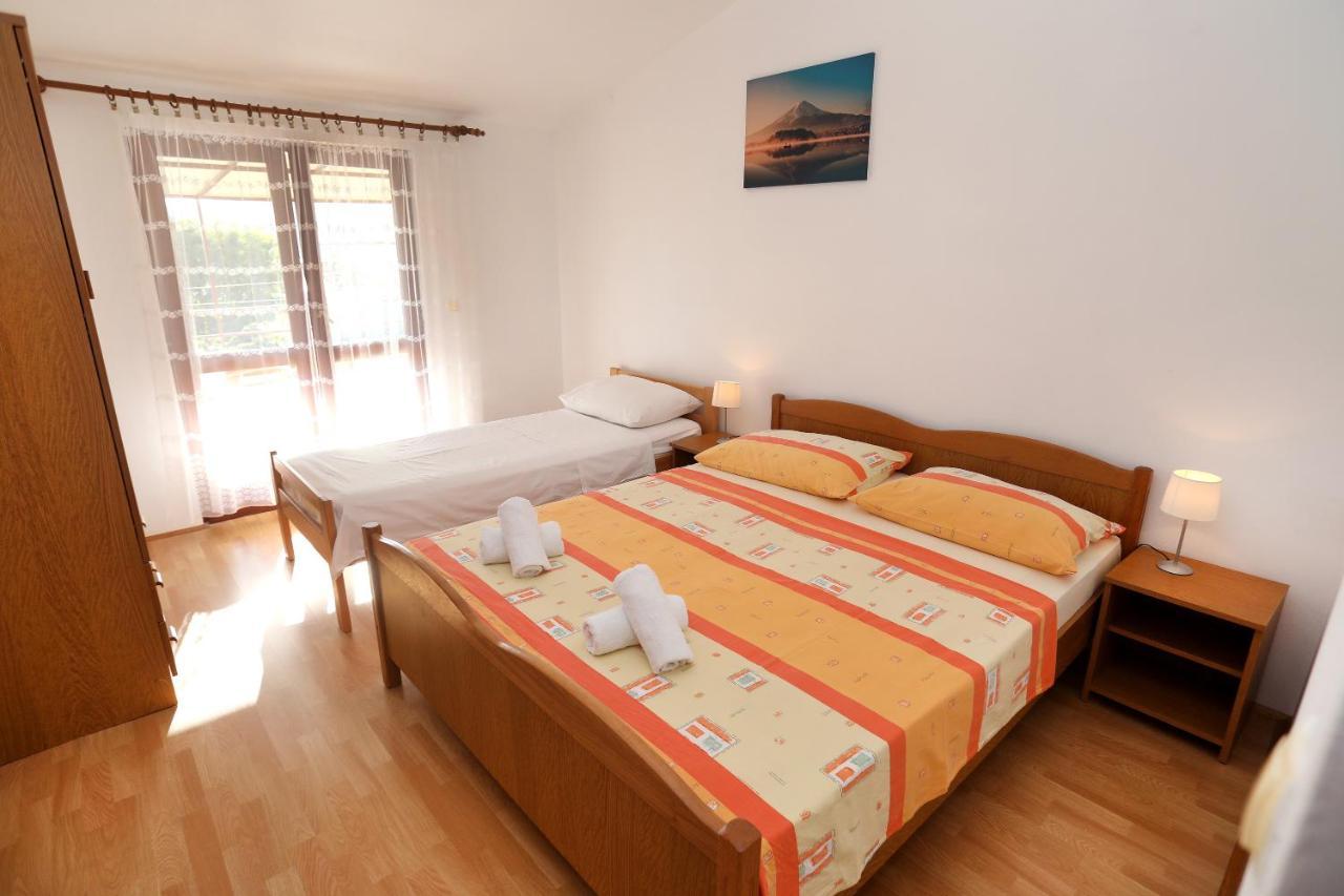 Apartman Gilan Seget Vranjica Exterior photo