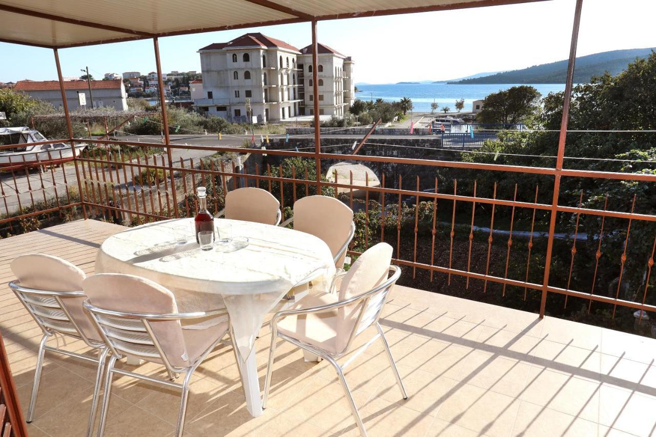 Apartman Gilan Seget Vranjica Exterior photo