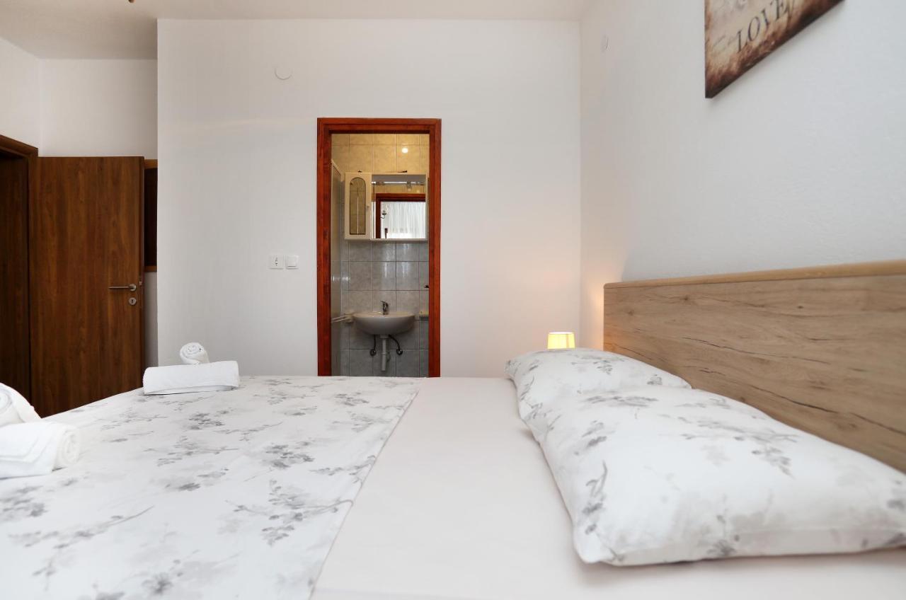 Apartman Gilan Seget Vranjica Exterior photo