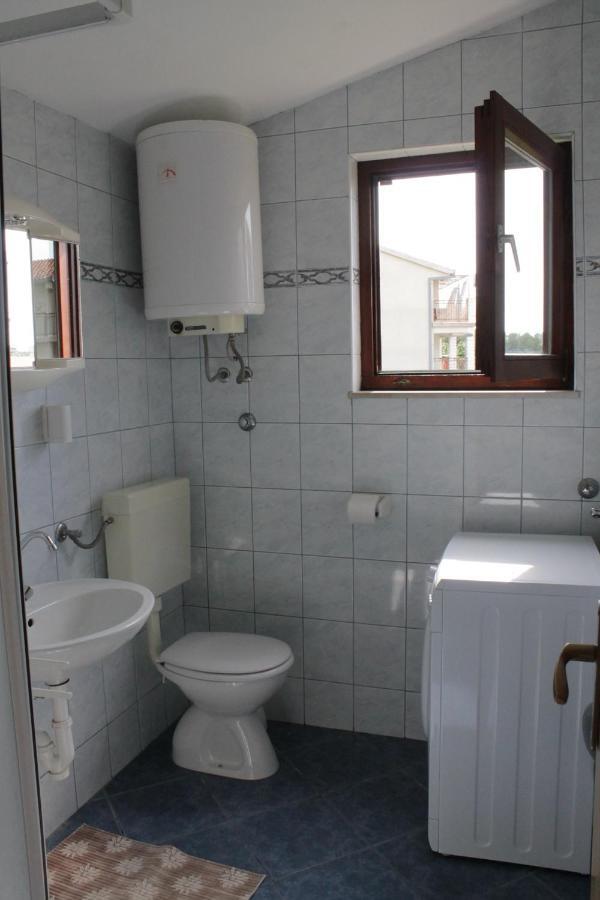 Apartman Gilan Seget Vranjica Room photo